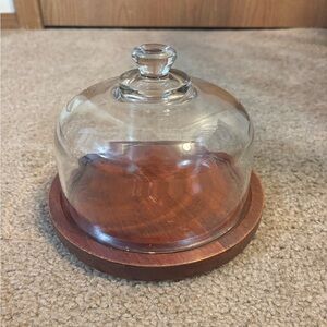 Round Cheeseboard with Glass Lid